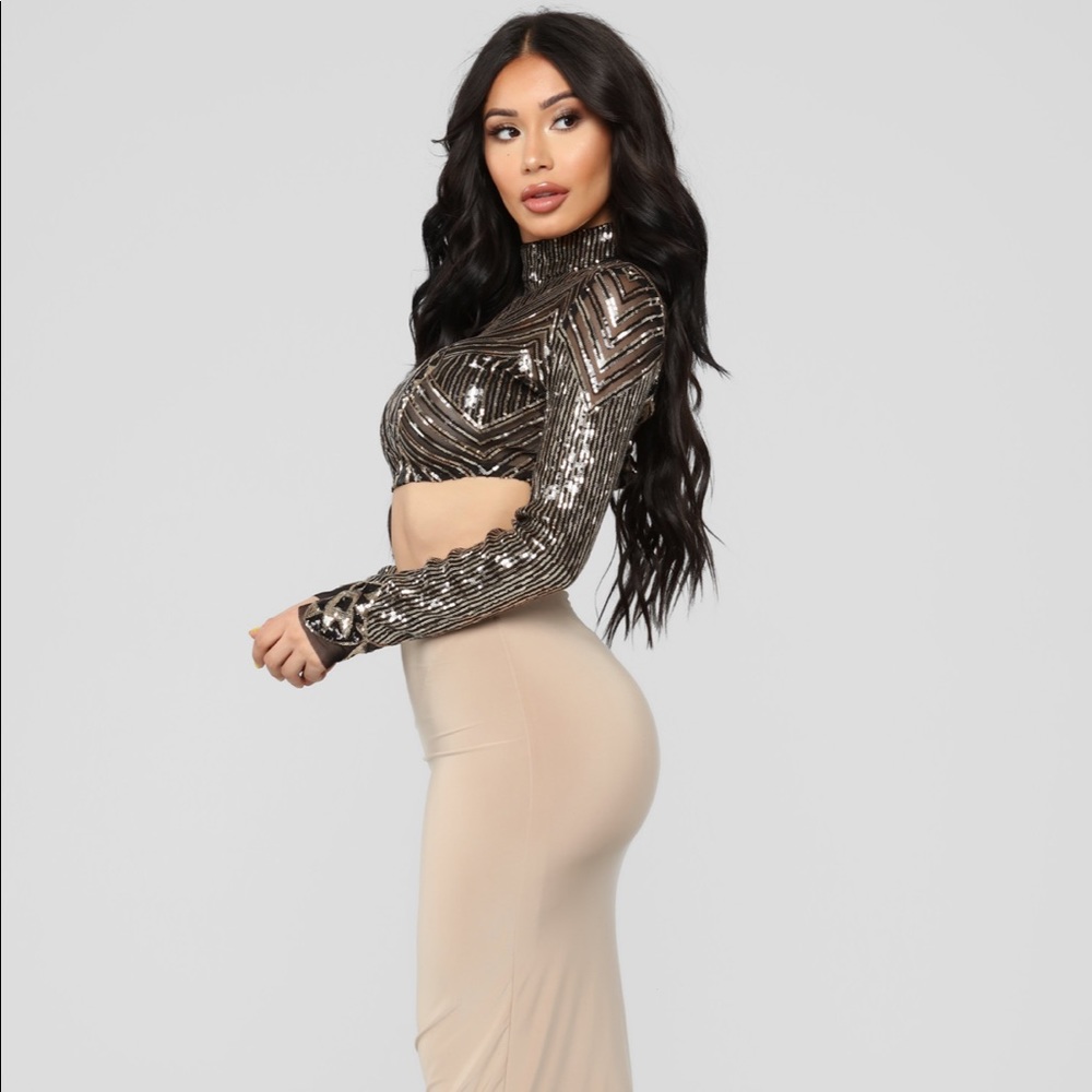 NWT Gold & Black Sequin Crop Top